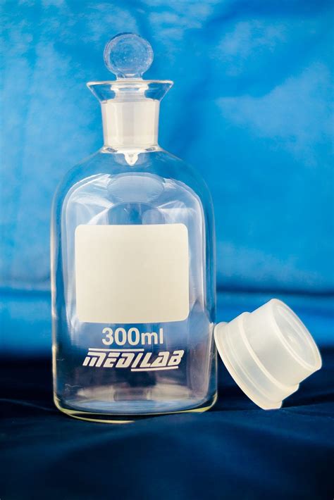 why does a bod test use a stoppered bottle|bod 5 incubation bottle.